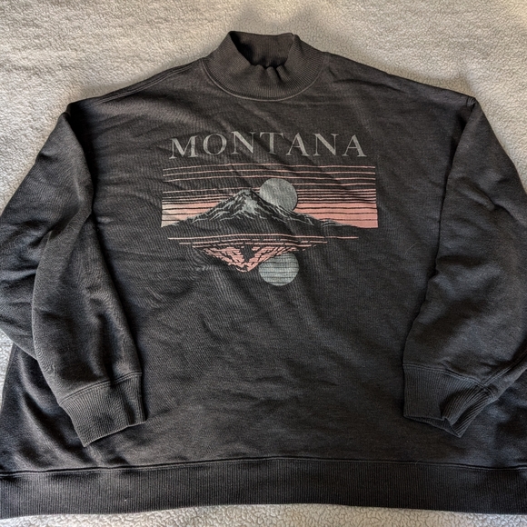 American Eagle Outfitters Tops - American eagle sweater